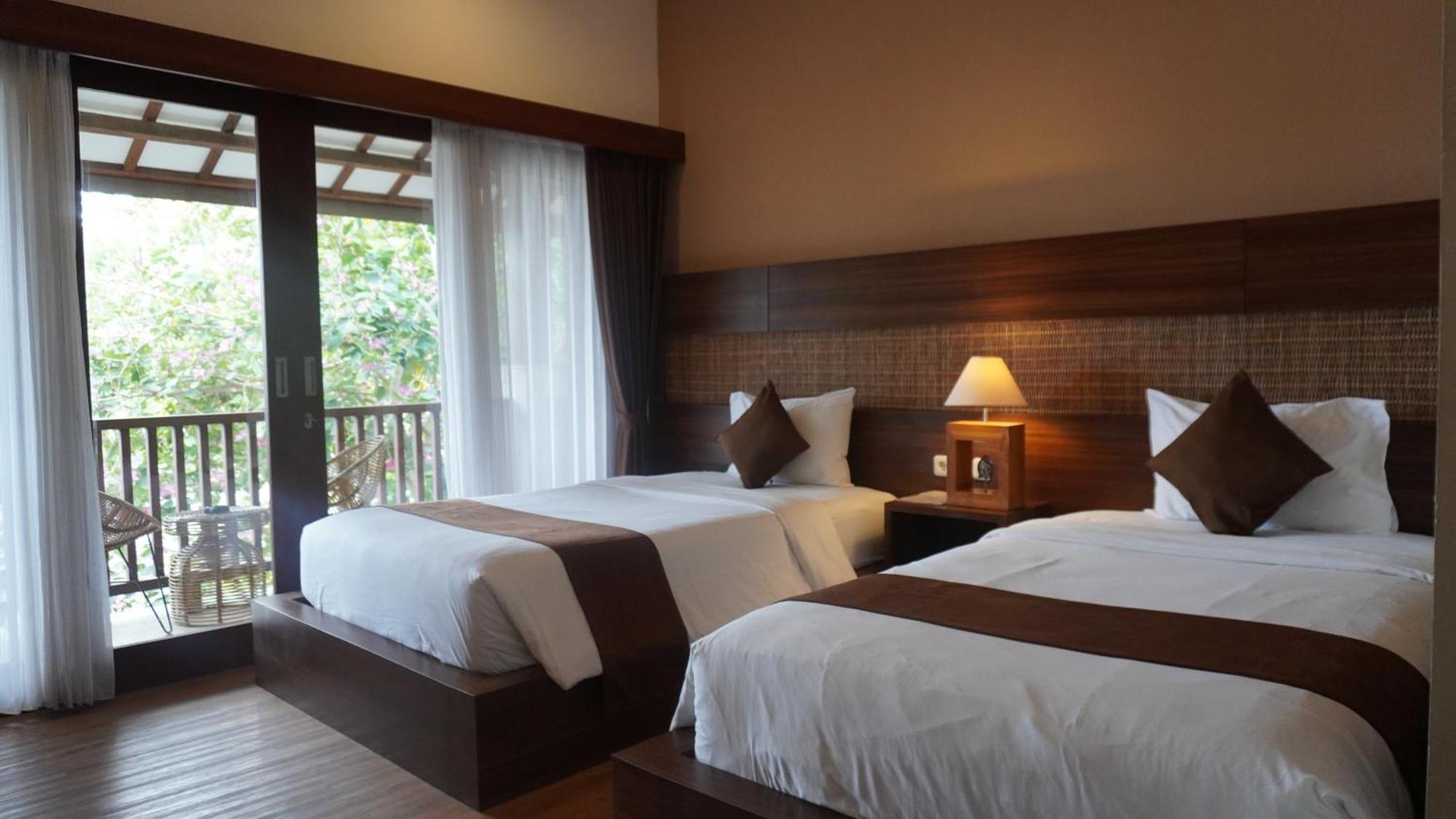 Ratan Uluwatu Hotel And Villas Exterior foto
